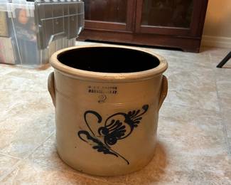Ceramic pot