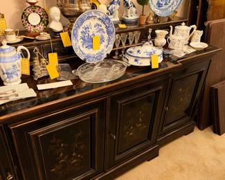 Items Located In The Dining Room