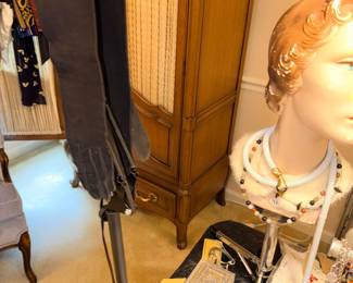 Items Located In The 2nd Bedroom (MASTER)