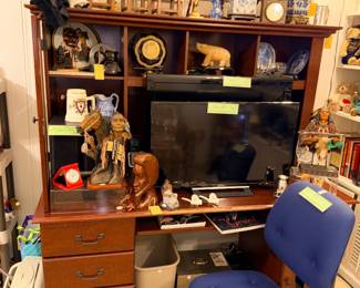 Items Located In The 1st Bedroom