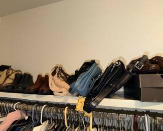 Items Located In The 2nd Bedroom (MASTER)