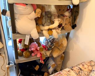Items Located In The 1st Bedroom
