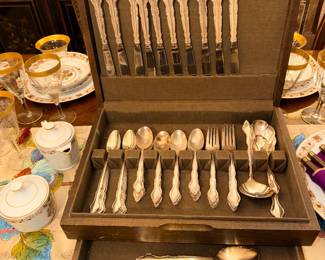 Items Located In The Dining Room