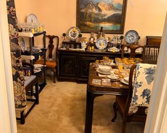 Items Located In The Dining Room