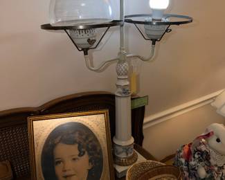 Items Located In The 2nd Bedroom (MASTER)