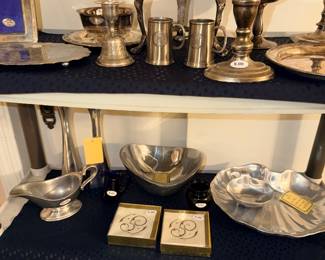 Items Located In The Entry / Hallway