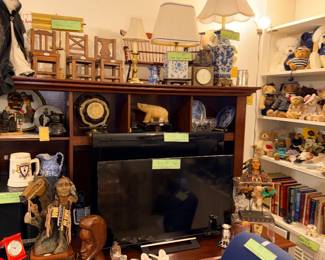Items Located In The 1st Bedroom