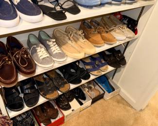 Items Located In The 2nd Bedroom (MASTER)