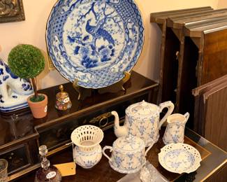 Items Located In The Dining Room