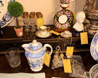 Items Located In The Dining Room