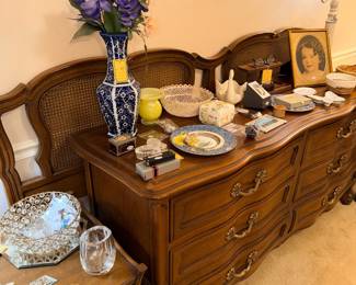 Items Located In The 2nd Bedroom (MASTER)