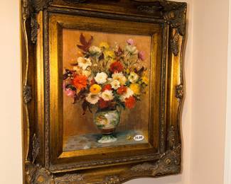 Items Located In The Central Hallway