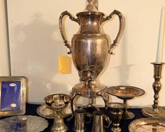 Items Located In The Entry / Hallway