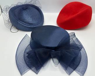 3 Vintage Ladies Hats With 2 Hat Boxes Lot #: 75