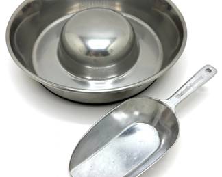 Durapet Slow Feed Dog Bowl & Scoop Lot #: 134