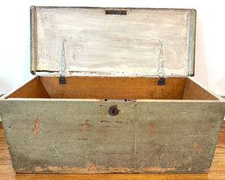 Antique Rustic Flat Top Solid Wood Trunk Lot #: 81