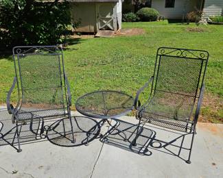 Rocking chairs with side table