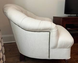 F18 - $125. Tufted Club Chair. Does have some cat claw picks. Measures 35" wide x 36" deep x 32" tall.