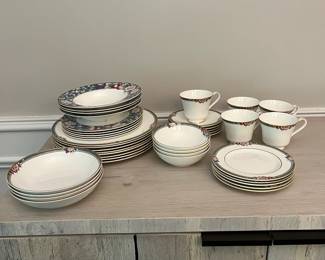 F58 - $125. Royal Doulton 1994. English Fine Bone China. "Orchard Hill" H5233.