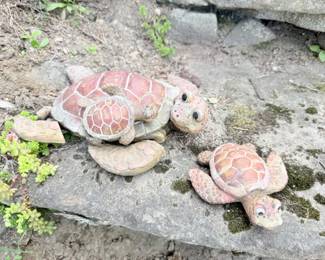 48 HangingTurtleFigurines