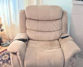 24 OversizedMicrofiberPowerliftReclinerwMassageHeating