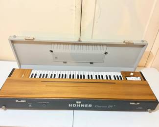 121 VintageHohnerClavinetD6ElectricKeyboardGermany