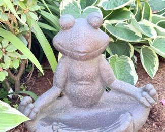 90 OutdoorZenFrogGardenDecor