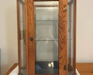 Table Top Curio Cabinet with Key