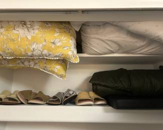 Linens, Women's Sandals