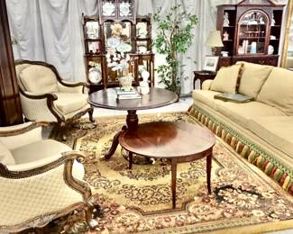 Lots of great items!!!!