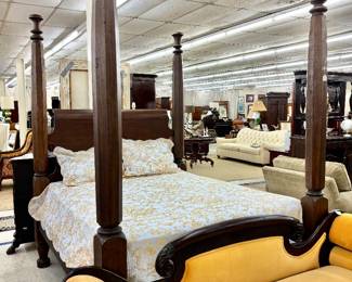 Plantation Poster Bed, fits a short queen mattress