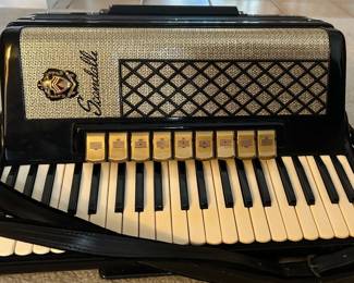 Scandalli accordion 348/10- Made in Italy w/ Case