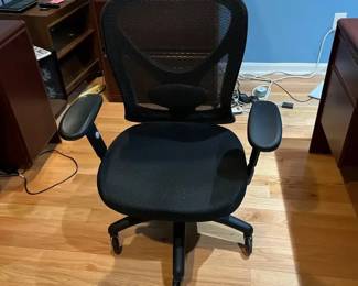 Staples Mesh Ergonomic Task Chair with Adjustable Arms