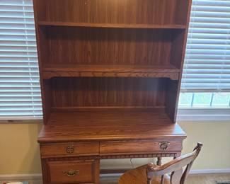 Bassett Ethan Allen Desk Set With Matching Hutch And Chair