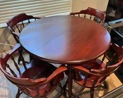 Vintage Ethan Allen round table & 4 chairs.
