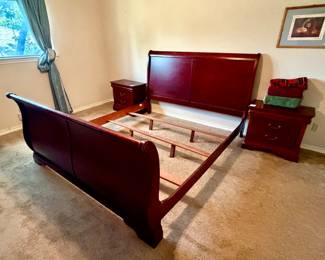 Very Nice King Sleigh Bed & Matching Dresser, Side Tables & Armoire