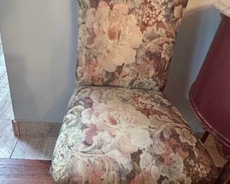 VictorianStyle Floral Upholstered Accent Chair with Carved Cabriole Legs
