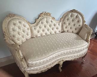 Ornate Giltwood Baroque Sofa sixth image