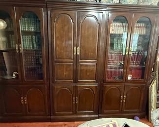 Ethan Allen Georgian Court Cherry Bookcase Wall Unit