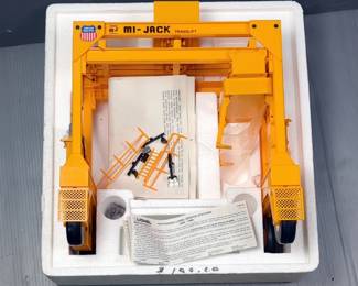 Lionel Coal Loading Station And Intermodal Crane, In Original Box