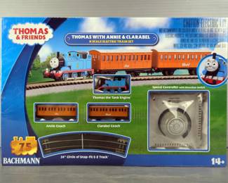 Bachmann Thomas & Friends Thomas With Annie & Clarabel N Scale Electric Train Set, New In Original Box