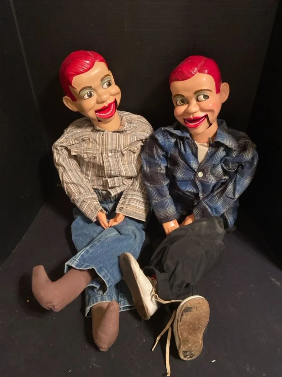 001 Couple Of Dummies
