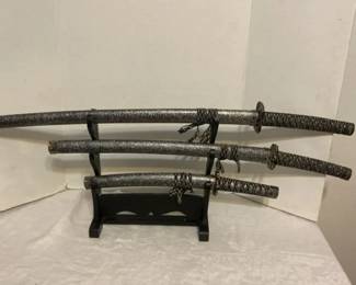 BladesUSA JL021BL4Three Piece Katana Samurai Sword Set With Stand