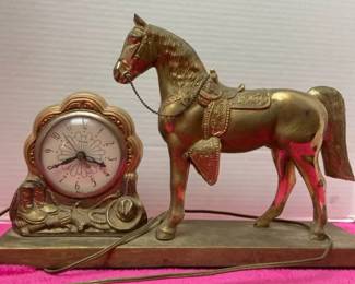 United SelfStarting Horse Mantle Clock