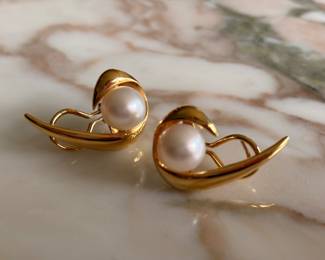 18kt Yellow Gold Pearl Earrings~$1295