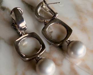 Roberto Coin 18kt & Pear Earrings
