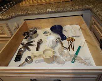 measuring cups