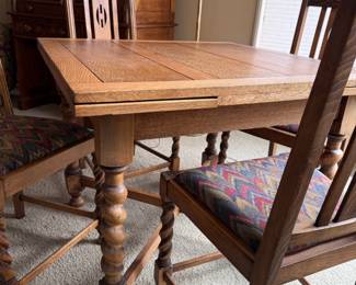Early 20th Century English Style Oak Draw Leaf Dining Set