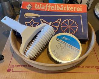 HS Waffelbäckerei Rosette Waffle Iron Set, Pie Crust Roller, Ateco 12-piece Cutter Set 