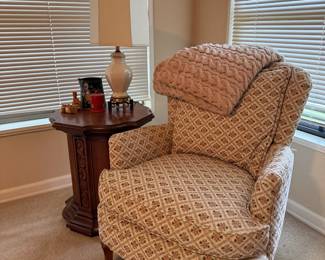 Traditional Cottage Style Floral Print Wingback Chair, Victorian Gothic Style Octagonal Pedestal Table